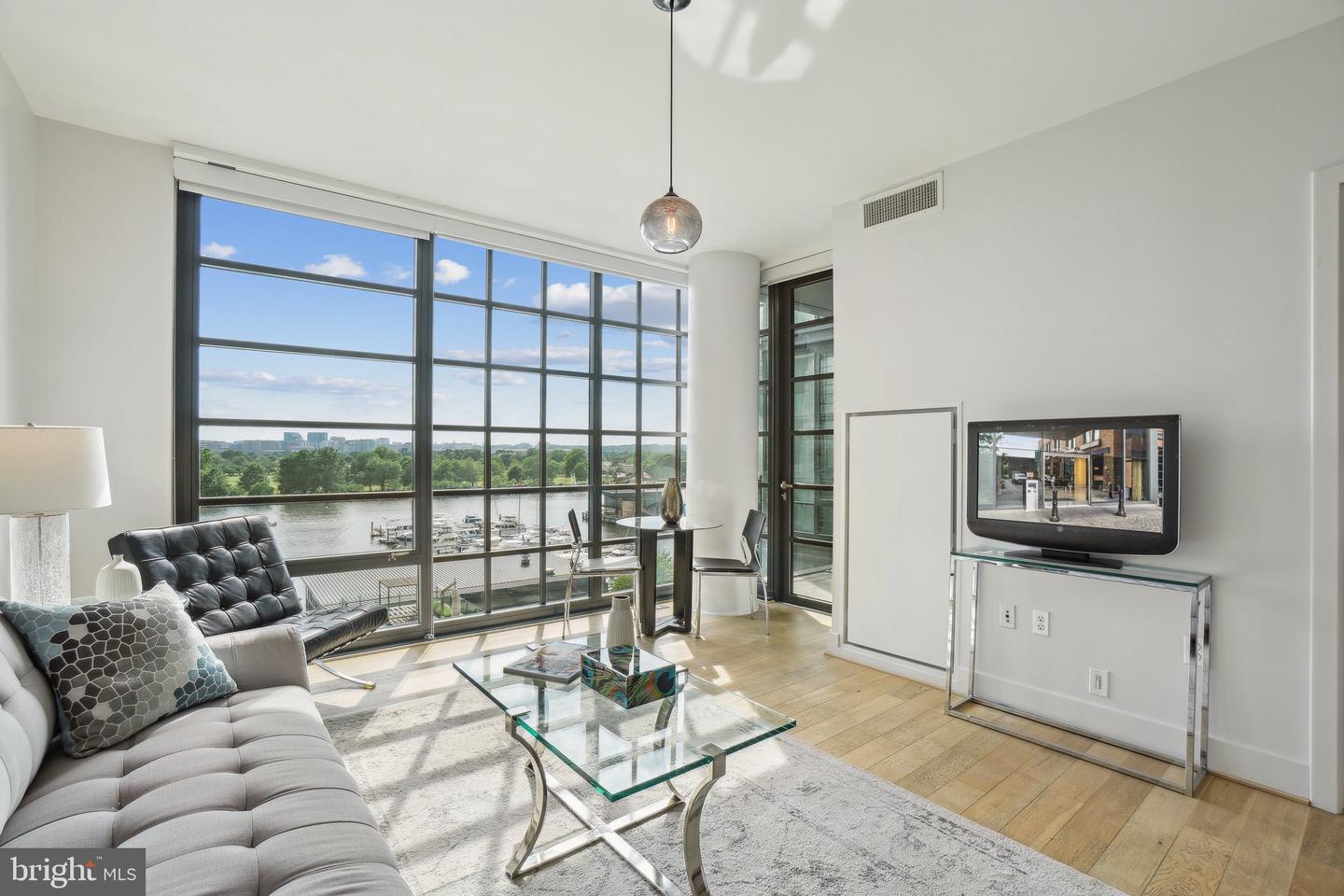 45 SUTTON SQ SW #602, WASHINGTON, District Of Columbia 20024, 1 Bedroom Bedrooms, ,1 BathroomBathrooms,Residential,For sale,45 SUTTON SQ SW #602,DCDC2196408 MLS # DCDC2196408