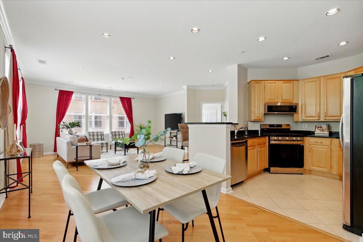 12000 MARKET ST #189, RESTON, Virginia 20190, 3 Bedrooms Bedrooms, ,2 BathroomsBathrooms,Residential,For sale,12000 MARKET ST #189,VAFX2235744 MLS # VAFX2235744