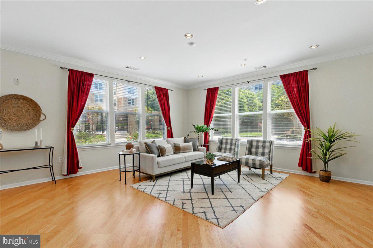 12000 MARKET ST #189, RESTON, Virginia 20190, 3 Bedrooms Bedrooms, ,2 BathroomsBathrooms,Residential,For sale,12000 MARKET ST #189,VAFX2235744 MLS # VAFX2235744