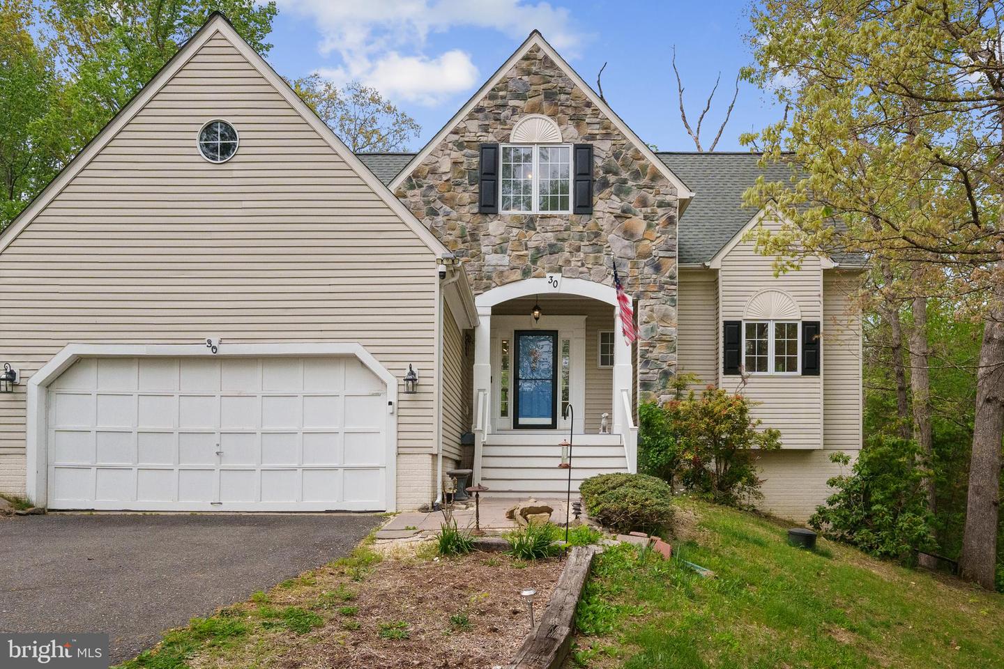 30 HULVEY DR, STAFFORD, Virginia 22556, 5 Bedrooms Bedrooms, ,3 BathroomsBathrooms,Residential,For sale,30 HULVEY DR,VAST2038062 MLS # VAST2038062