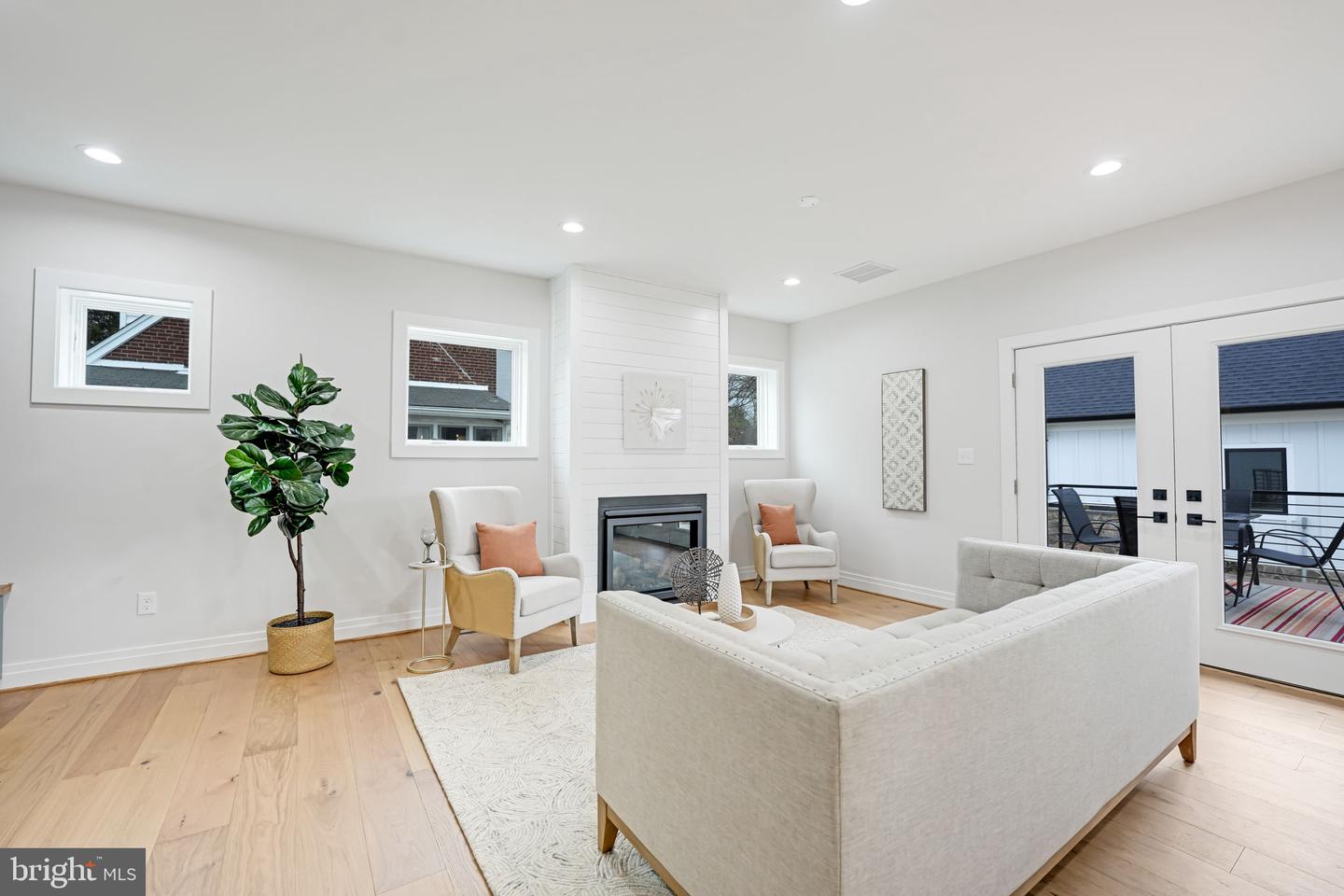 1731 S NELSON ST, ARLINGTON, Virginia 22204, 5 Bedrooms Bedrooms, ,5 BathroomsBathrooms,Residential,For sale,1731 S NELSON ST,VAAR2056464 MLS # VAAR2056464