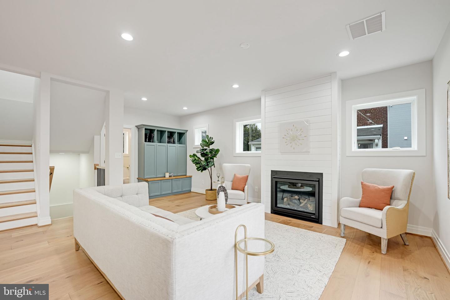 1731 S NELSON ST, ARLINGTON, Virginia 22204, 5 Bedrooms Bedrooms, ,5 BathroomsBathrooms,Residential,For sale,1731 S NELSON ST,VAAR2056464 MLS # VAAR2056464