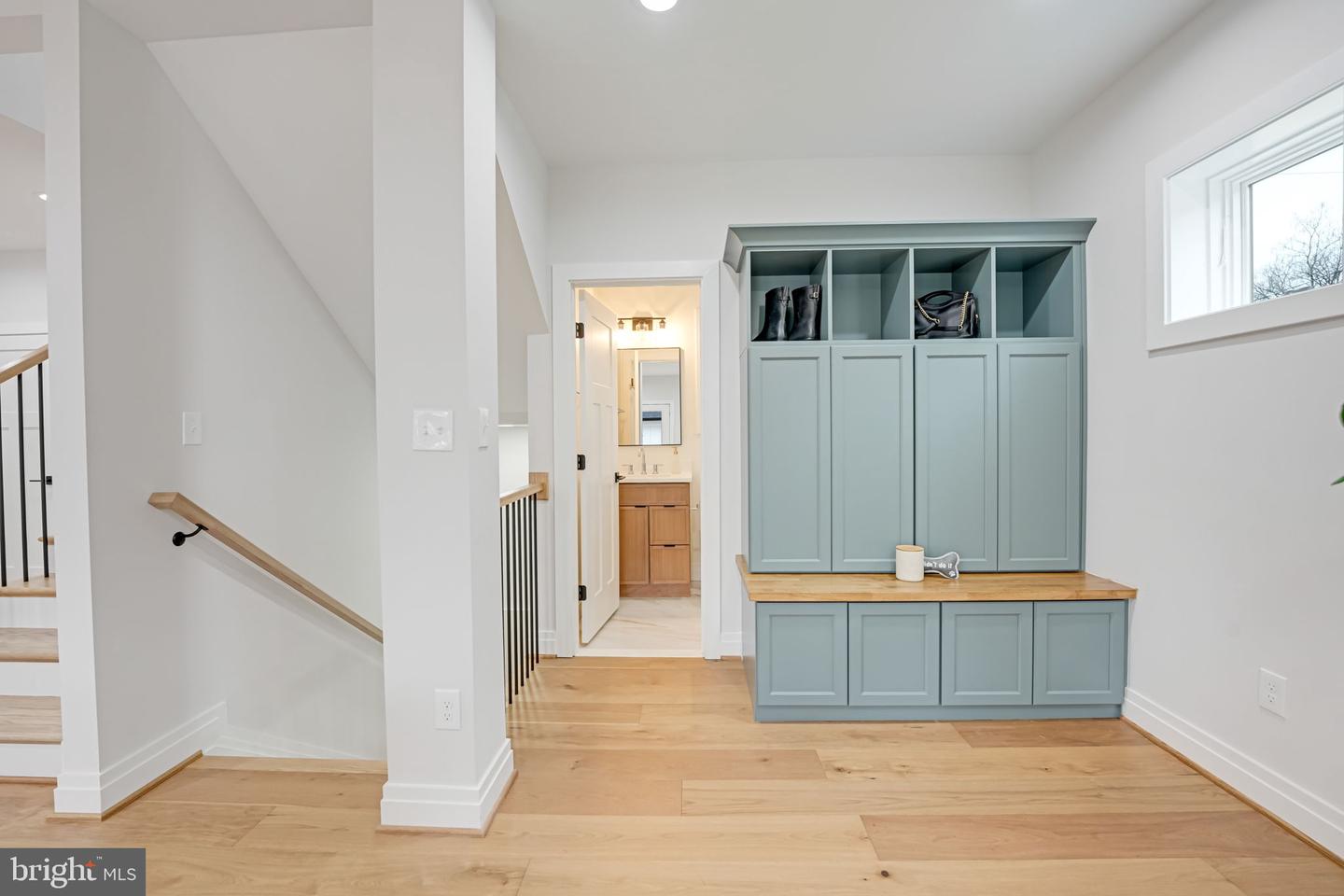 1731 S NELSON ST, ARLINGTON, Virginia 22204, 5 Bedrooms Bedrooms, ,5 BathroomsBathrooms,Residential,For sale,1731 S NELSON ST,VAAR2056464 MLS # VAAR2056464