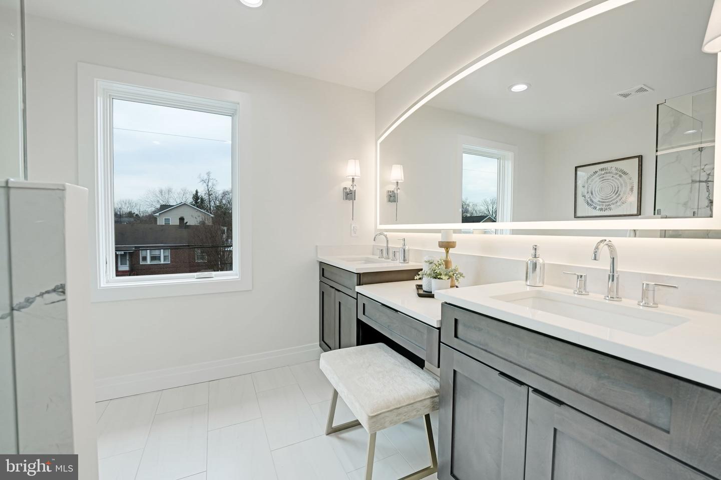 1731 S NELSON ST, ARLINGTON, Virginia 22204, 5 Bedrooms Bedrooms, ,5 BathroomsBathrooms,Residential,For sale,1731 S NELSON ST,VAAR2056464 MLS # VAAR2056464
