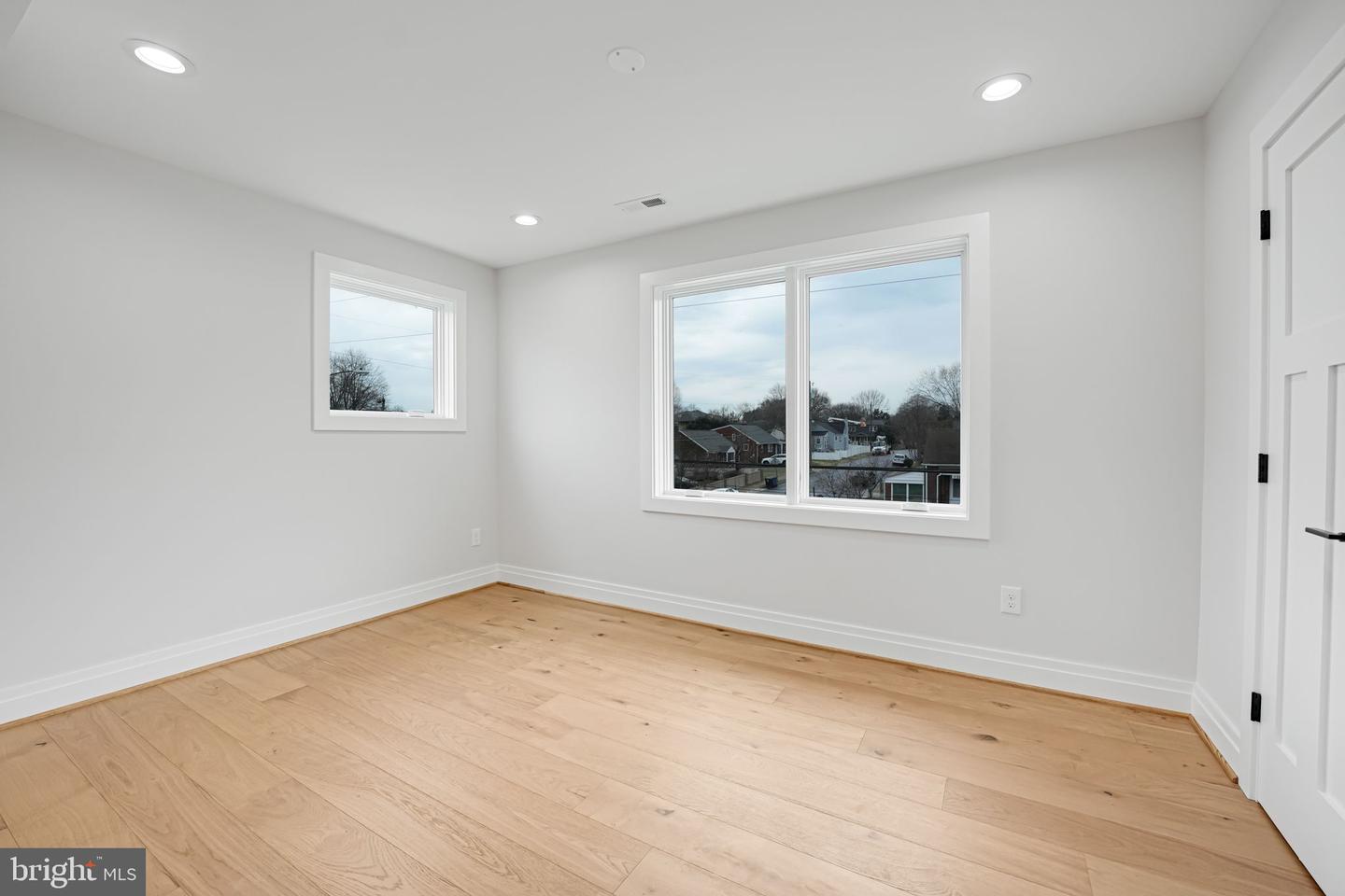 1731 S NELSON ST, ARLINGTON, Virginia 22204, 5 Bedrooms Bedrooms, ,5 BathroomsBathrooms,Residential,For sale,1731 S NELSON ST,VAAR2056464 MLS # VAAR2056464