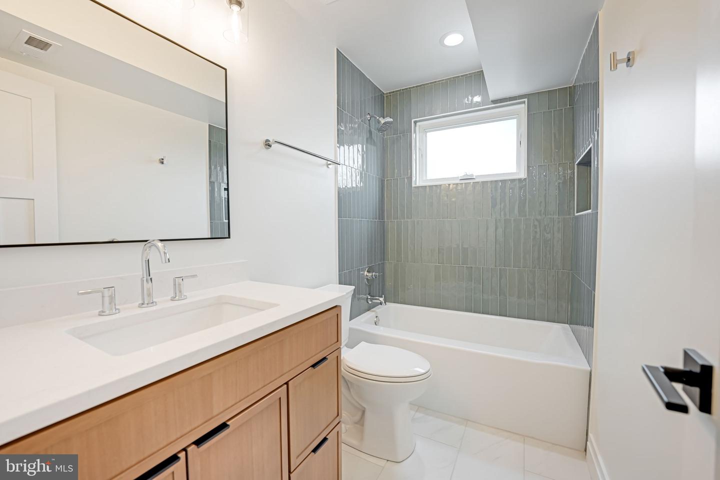 1731 S NELSON ST, ARLINGTON, Virginia 22204, 5 Bedrooms Bedrooms, ,5 BathroomsBathrooms,Residential,For sale,1731 S NELSON ST,VAAR2056464 MLS # VAAR2056464