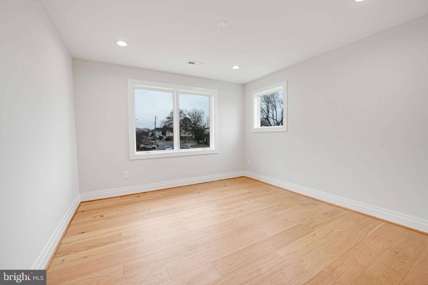 1731 S NELSON ST, ARLINGTON, Virginia 22204, 5 Bedrooms Bedrooms, ,5 BathroomsBathrooms,Residential,For sale,1731 S NELSON ST,VAAR2056464 MLS # VAAR2056464