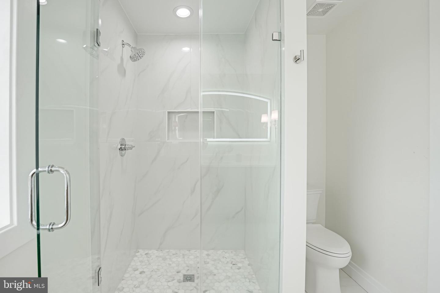 1731 S NELSON ST, ARLINGTON, Virginia 22204, 5 Bedrooms Bedrooms, ,5 BathroomsBathrooms,Residential,For sale,1731 S NELSON ST,VAAR2056464 MLS # VAAR2056464