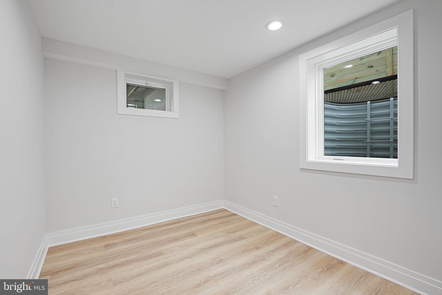1731 S NELSON ST, ARLINGTON, Virginia 22204, 5 Bedrooms Bedrooms, ,5 BathroomsBathrooms,Residential,For sale,1731 S NELSON ST,VAAR2056464 MLS # VAAR2056464