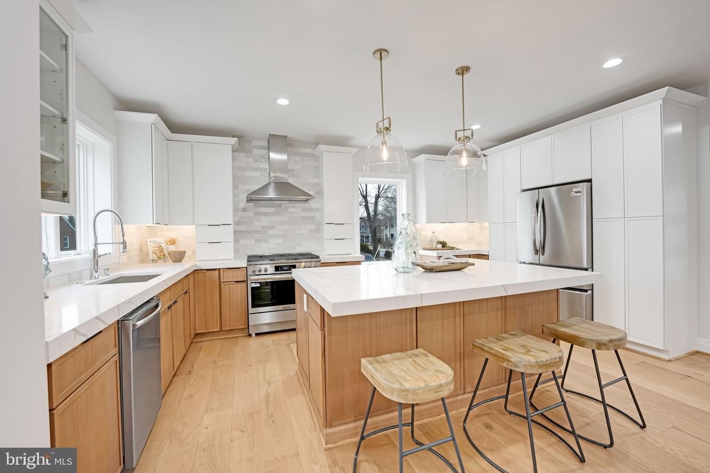 1731 S NELSON ST, ARLINGTON, Virginia 22204, 5 Bedrooms Bedrooms, ,5 BathroomsBathrooms,Residential,For sale,1731 S NELSON ST,VAAR2056464 MLS # VAAR2056464