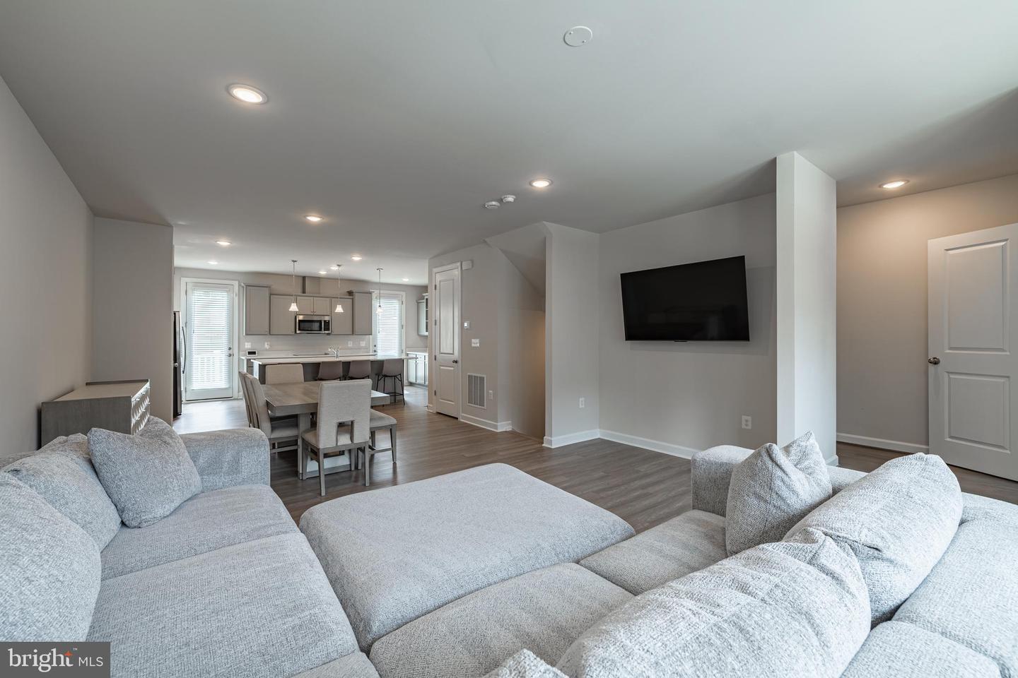 7207 MOUNTAINEER DR, ALEXANDRIA, Virginia 22306, 3 Bedrooms Bedrooms, ,2 BathroomsBathrooms,Residential,For sale,7207 MOUNTAINEER DR,VAFX2236028 MLS # VAFX2236028