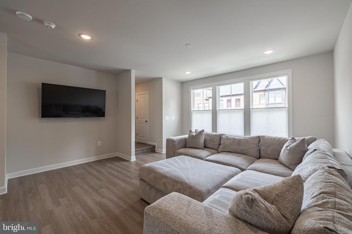 7207 MOUNTAINEER DR, ALEXANDRIA, Virginia 22306, 3 Bedrooms Bedrooms, ,2 BathroomsBathrooms,Residential,For sale,7207 MOUNTAINEER DR,VAFX2236028 MLS # VAFX2236028