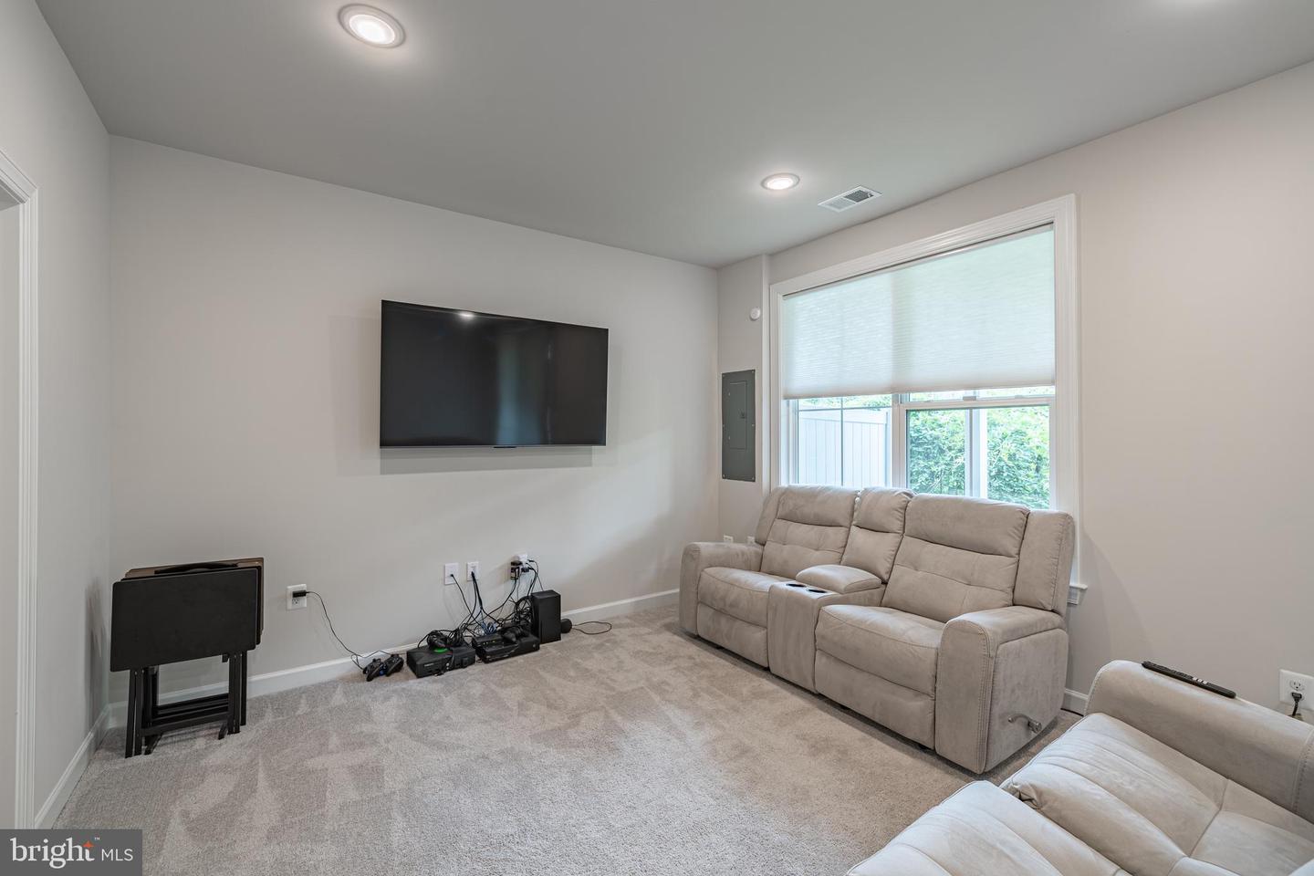 7207 MOUNTAINEER DR, ALEXANDRIA, Virginia 22306, 3 Bedrooms Bedrooms, ,2 BathroomsBathrooms,Residential,For sale,7207 MOUNTAINEER DR,VAFX2236028 MLS # VAFX2236028