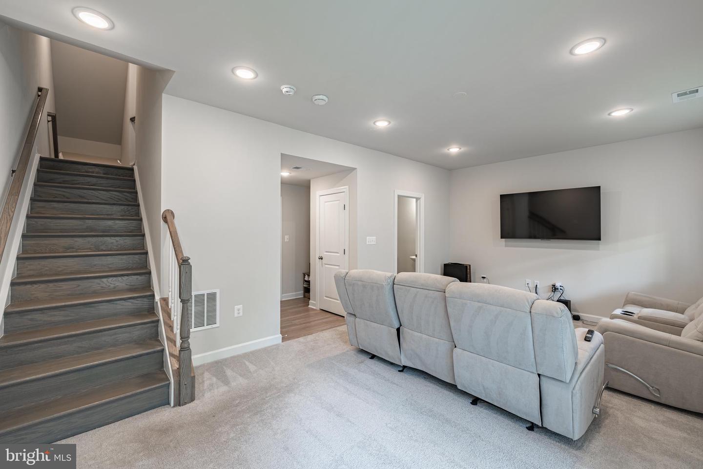 7207 MOUNTAINEER DR, ALEXANDRIA, Virginia 22306, 3 Bedrooms Bedrooms, ,2 BathroomsBathrooms,Residential,For sale,7207 MOUNTAINEER DR,VAFX2236028 MLS # VAFX2236028