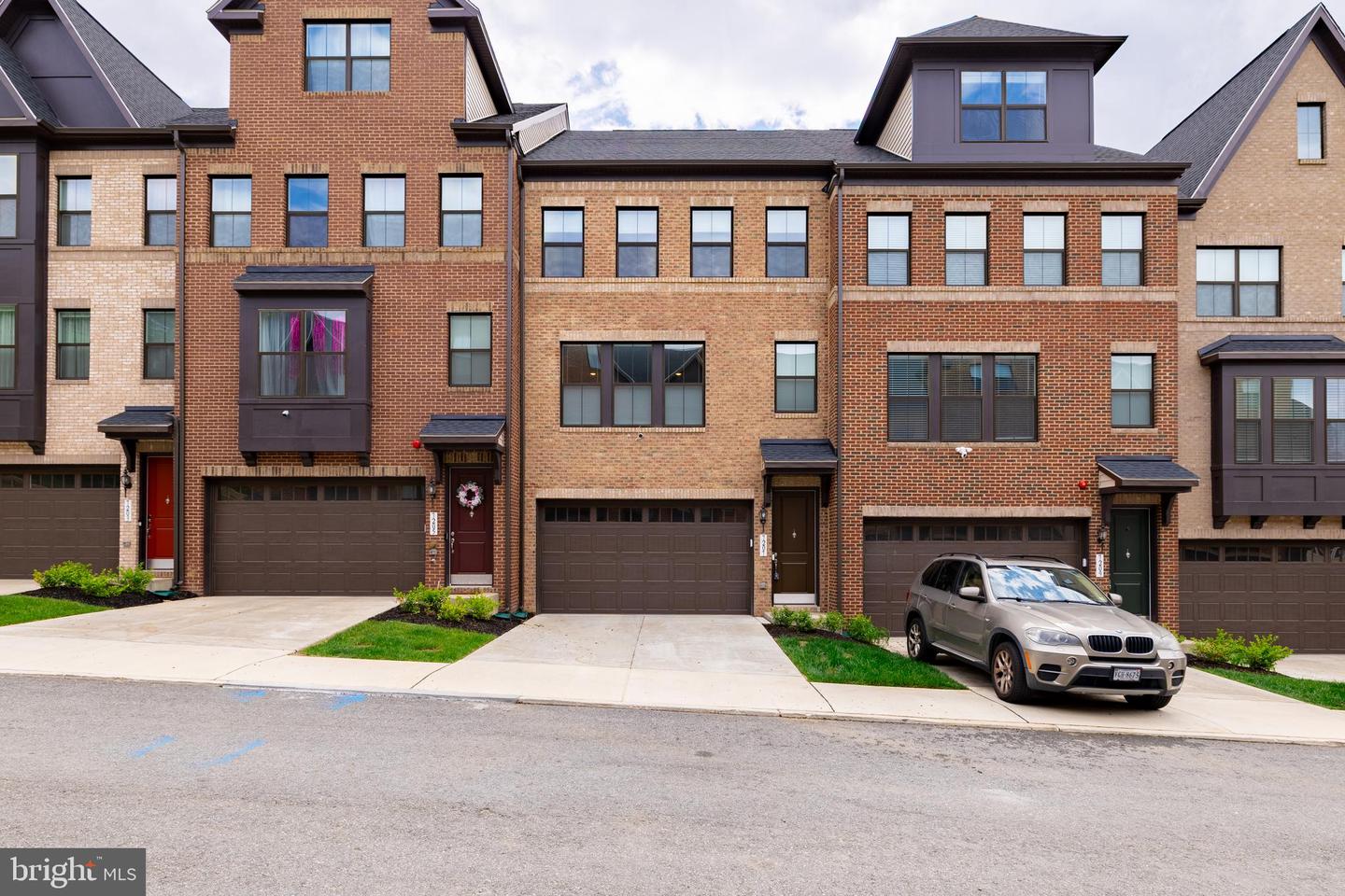 7207 MOUNTAINEER DR, ALEXANDRIA, Virginia 22306, 3 Bedrooms Bedrooms, ,2 BathroomsBathrooms,Residential,For sale,7207 MOUNTAINEER DR,VAFX2236028 MLS # VAFX2236028