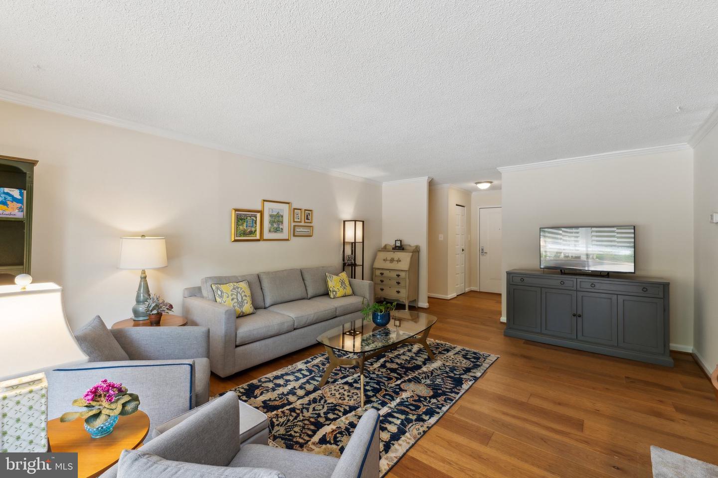 5300 COLUMBIA PIKE #T-12, ARLINGTON, Virginia 22204, 2 Bedrooms Bedrooms, ,2 BathroomsBathrooms,Residential,For sale,5300 COLUMBIA PIKE #T-12,VAAR2056418 MLS # VAAR2056418