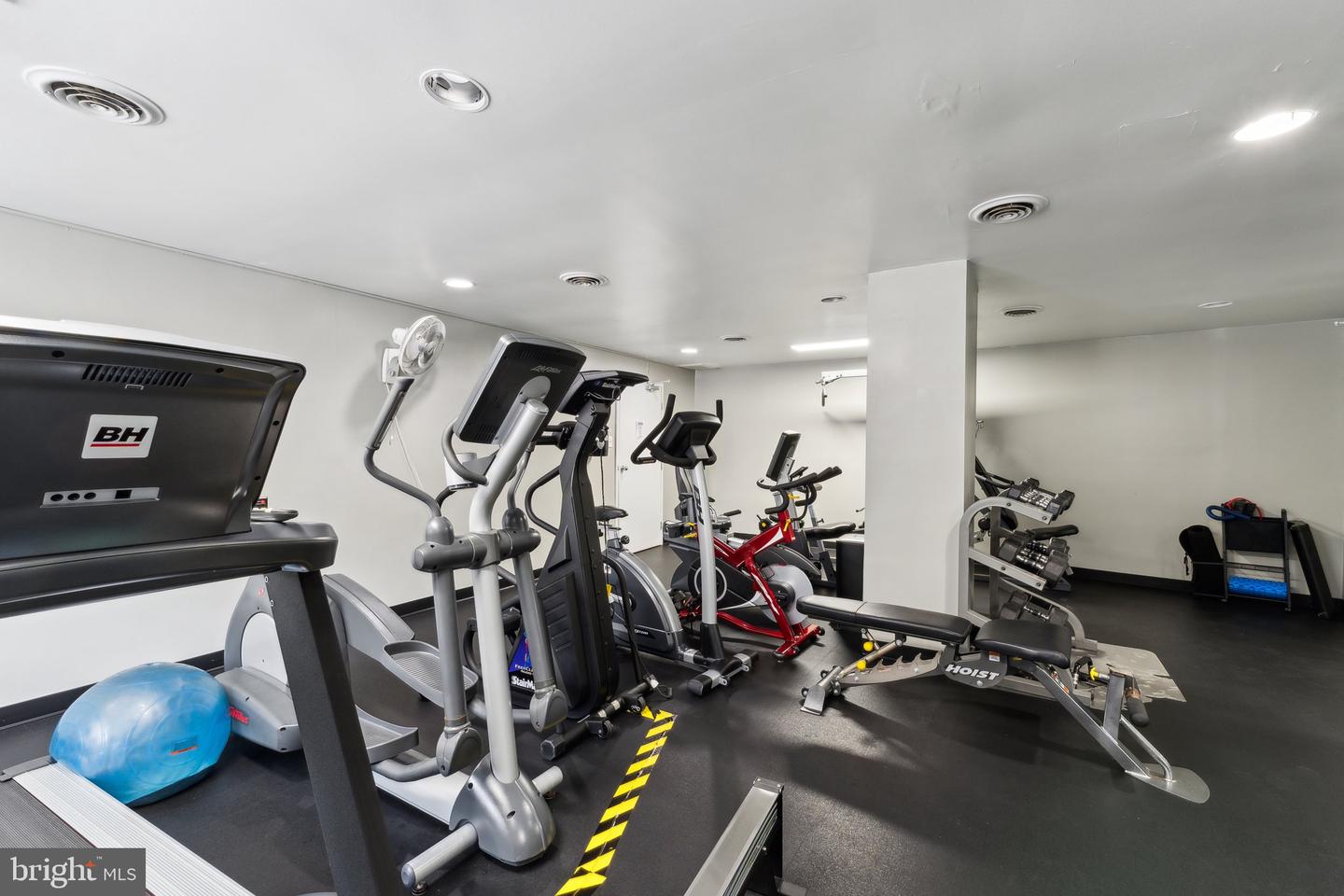 5300 COLUMBIA PIKE #T-12, ARLINGTON, Virginia 22204, 2 Bedrooms Bedrooms, ,2 BathroomsBathrooms,Residential,For sale,5300 COLUMBIA PIKE #T-12,VAAR2056418 MLS # VAAR2056418