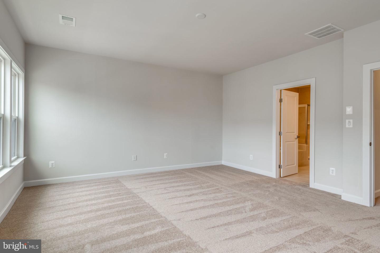 43425 GRANDMOORE ST, ASHBURN, Virginia 20148, 4 Bedrooms Bedrooms, 7 Rooms Rooms,3 BathroomsBathrooms,Residential,For sale,43425 GRANDMOORE ST,VALO2094634 MLS # VALO2094634