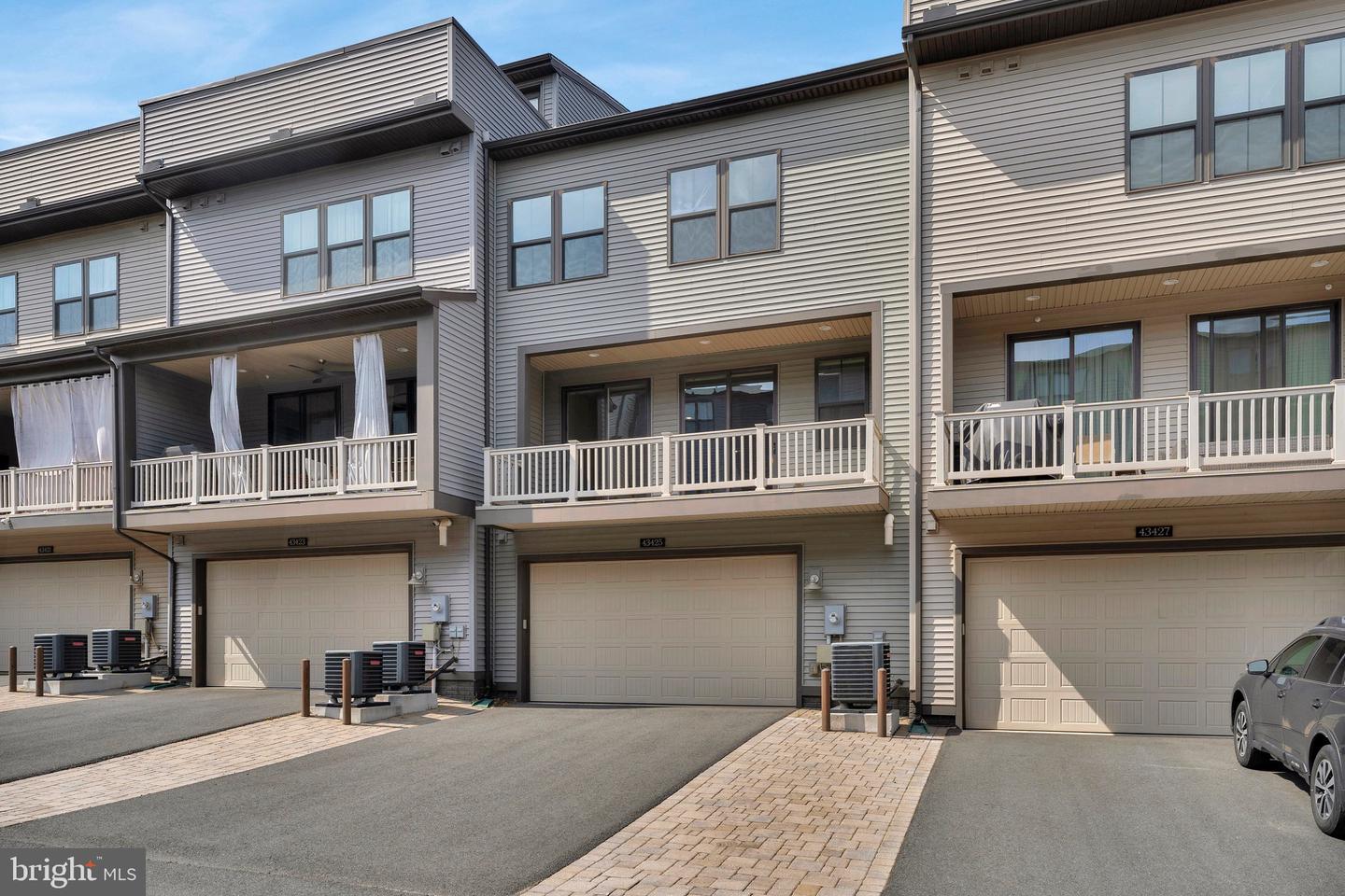 43425 GRANDMOORE ST, ASHBURN, Virginia 20148, 4 Bedrooms Bedrooms, 7 Rooms Rooms,3 BathroomsBathrooms,Residential,For sale,43425 GRANDMOORE ST,VALO2094634 MLS # VALO2094634