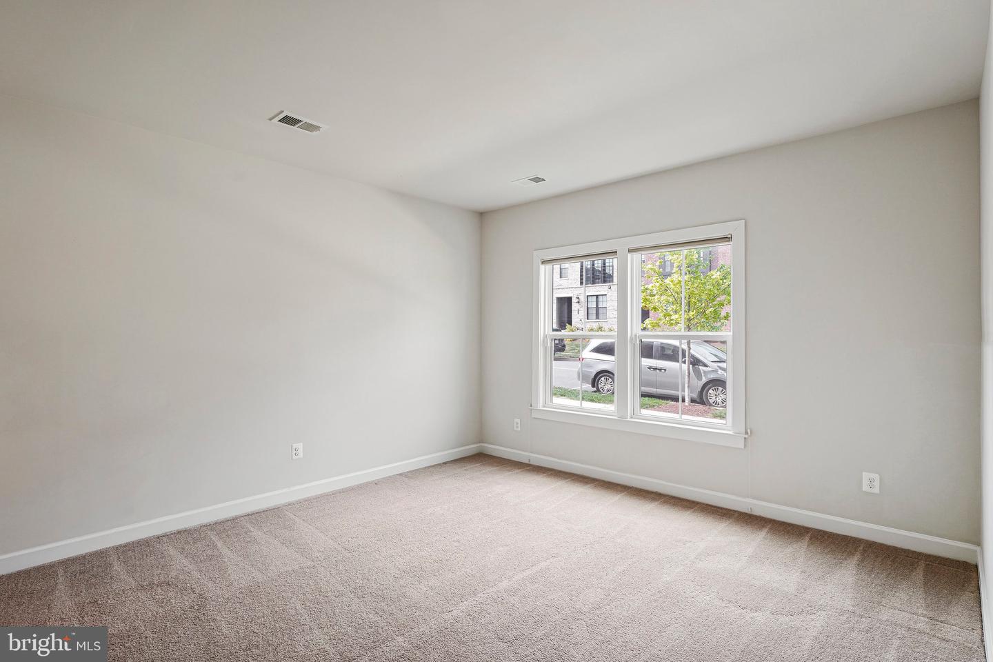43425 GRANDMOORE ST, ASHBURN, Virginia 20148, 4 Bedrooms Bedrooms, 7 Rooms Rooms,3 BathroomsBathrooms,Residential,For sale,43425 GRANDMOORE ST,VALO2094634 MLS # VALO2094634