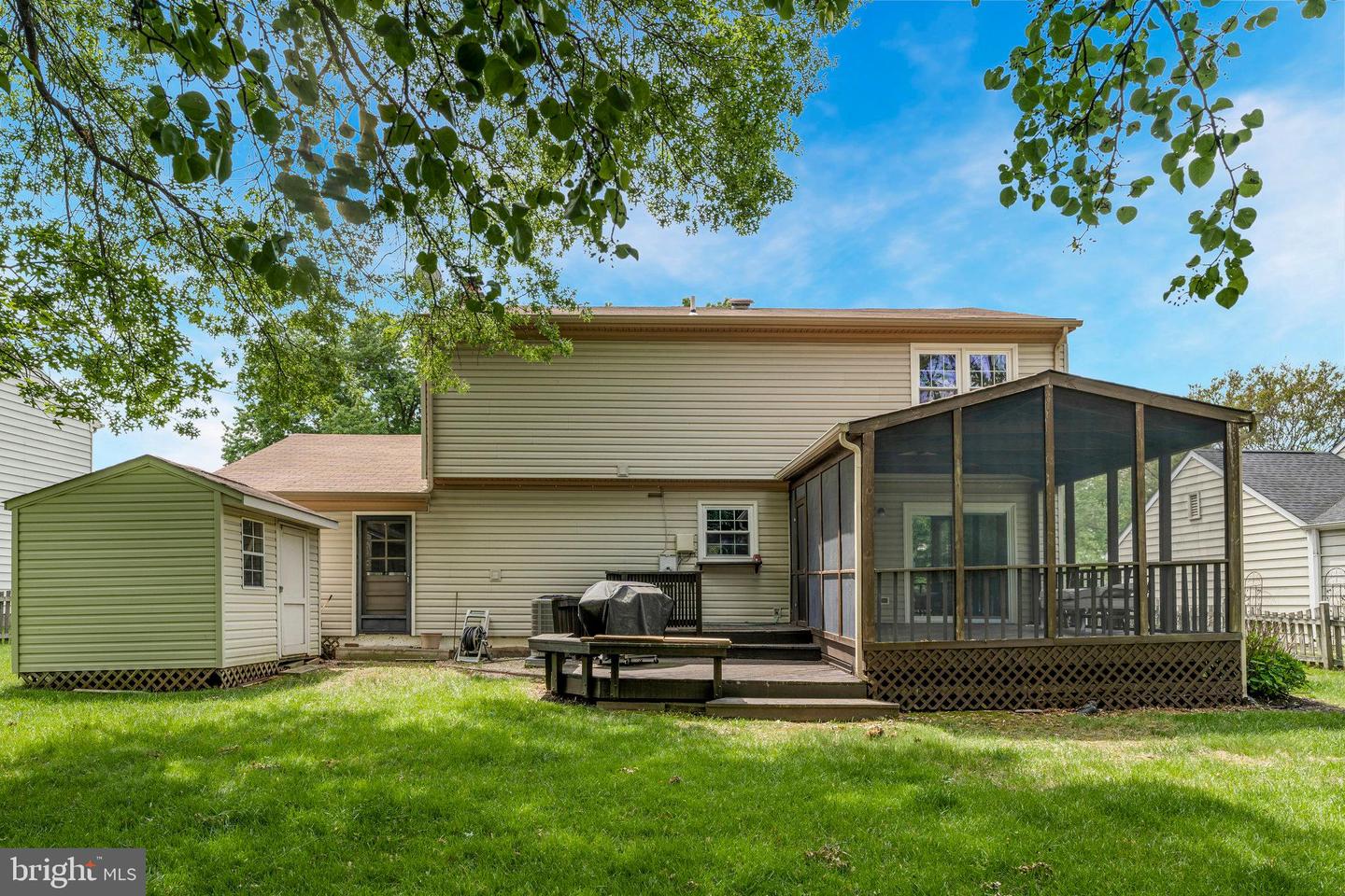 8916 LAKE BRADDOCK DR, BURKE, Virginia 22015, 4 Bedrooms Bedrooms, ,3 BathroomsBathrooms,Residential,For sale,8916 LAKE BRADDOCK DR,VAFX2236606 MLS # VAFX2236606