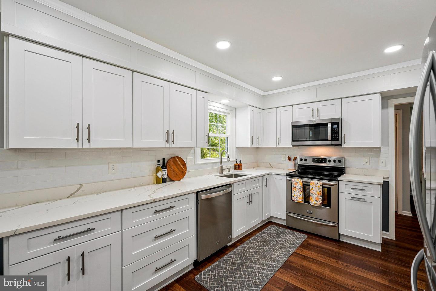8916 LAKE BRADDOCK DR, BURKE, Virginia 22015, 4 Bedrooms Bedrooms, ,3 BathroomsBathrooms,Residential,For sale,8916 LAKE BRADDOCK DR,VAFX2236606 MLS # VAFX2236606