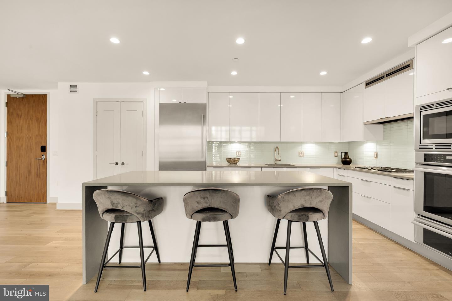 45 SUTTON SQ SW #906, WASHINGTON, District Of Columbia 20024, 2 Bedrooms Bedrooms, 3 Rooms Rooms,2 BathroomsBathrooms,Residential,For sale,45 SUTTON SQ SW #906,DCDC2197346 MLS # DCDC2197346