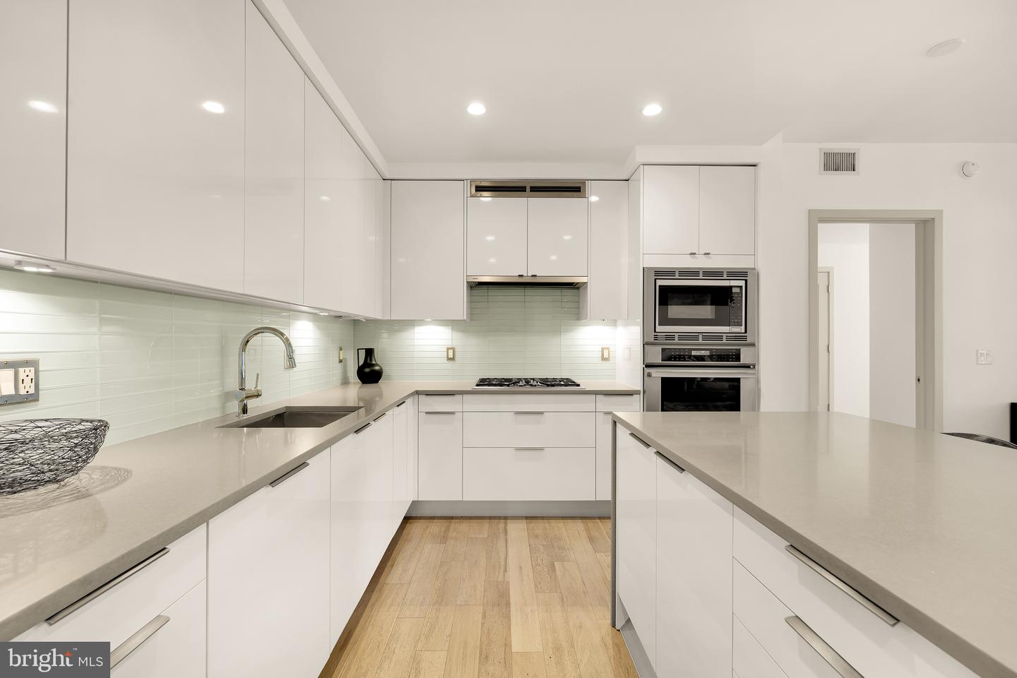 45 SUTTON SQ SW #906, WASHINGTON, District Of Columbia 20024, 2 Bedrooms Bedrooms, 3 Rooms Rooms,2 BathroomsBathrooms,Residential,For sale,45 SUTTON SQ SW #906,DCDC2197346 MLS # DCDC2197346