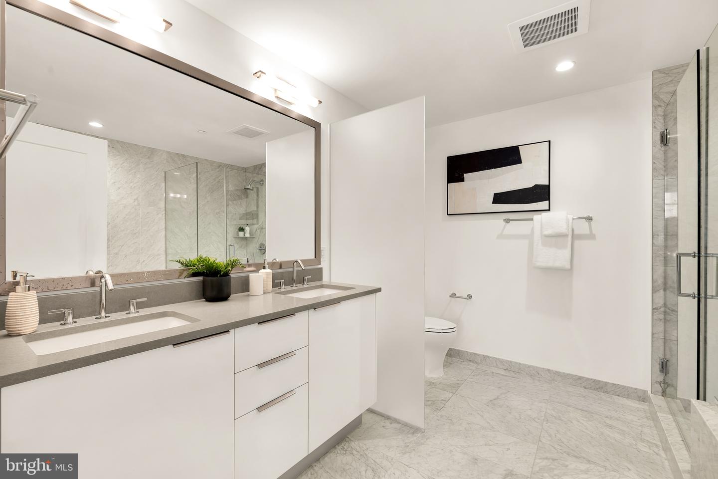 45 SUTTON SQ SW #906, WASHINGTON, District Of Columbia 20024, 2 Bedrooms Bedrooms, 3 Rooms Rooms,2 BathroomsBathrooms,Residential,For sale,45 SUTTON SQ SW #906,DCDC2197346 MLS # DCDC2197346
