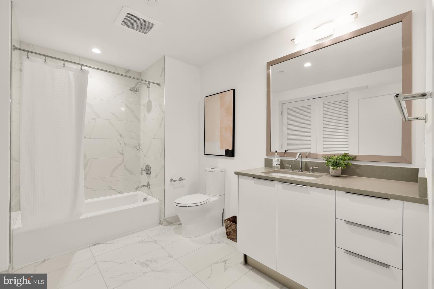 45 SUTTON SQ SW #906, WASHINGTON, District Of Columbia 20024, 2 Bedrooms Bedrooms, 3 Rooms Rooms,2 BathroomsBathrooms,Residential,For sale,45 SUTTON SQ SW #906,DCDC2197346 MLS # DCDC2197346