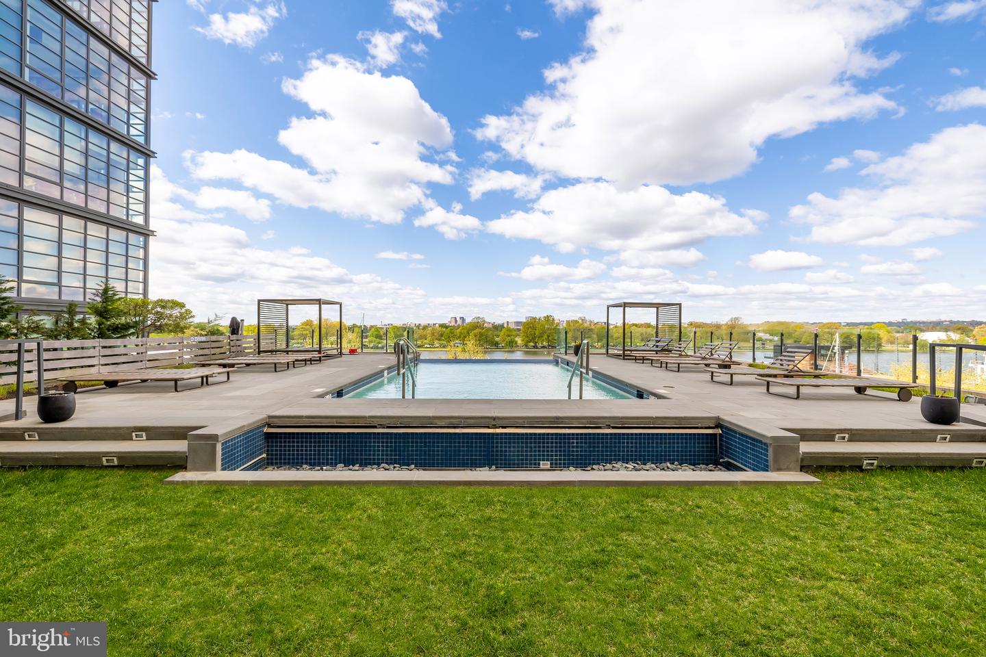 45 SUTTON SQ SW #906, WASHINGTON, District Of Columbia 20024, 2 Bedrooms Bedrooms, 3 Rooms Rooms,2 BathroomsBathrooms,Residential,For sale,45 SUTTON SQ SW #906,DCDC2197346 MLS # DCDC2197346
