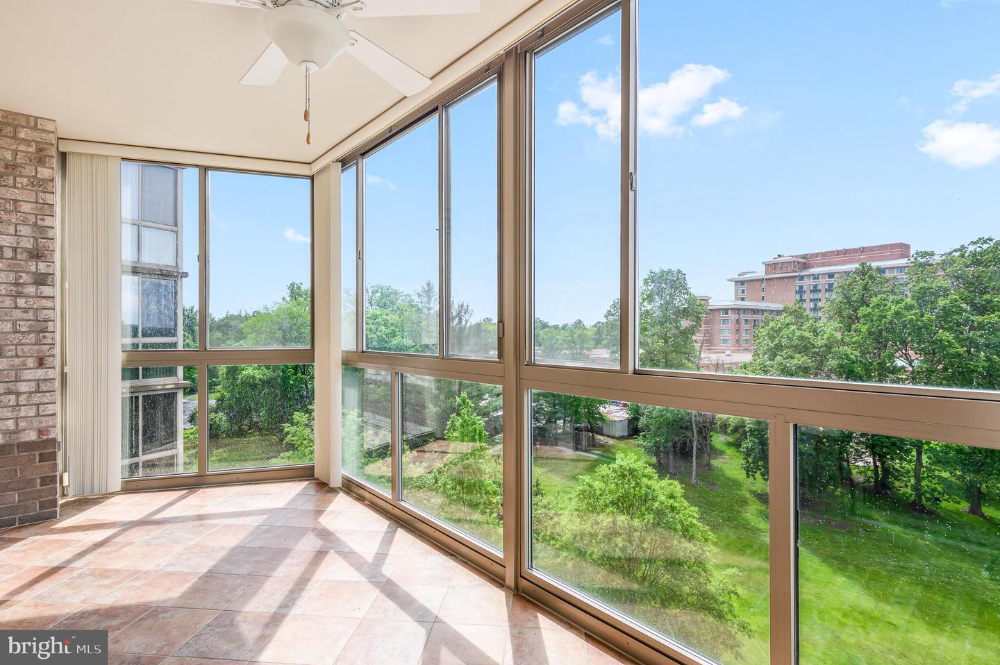 19355 CYPRESS RIDGE TER #720, LEESBURG, Virginia 20176, 3 Bedrooms Bedrooms, ,2 BathroomsBathrooms,Residential,For sale,19355 CYPRESS RIDGE TER #720,VALO2094838 MLS # VALO2094838