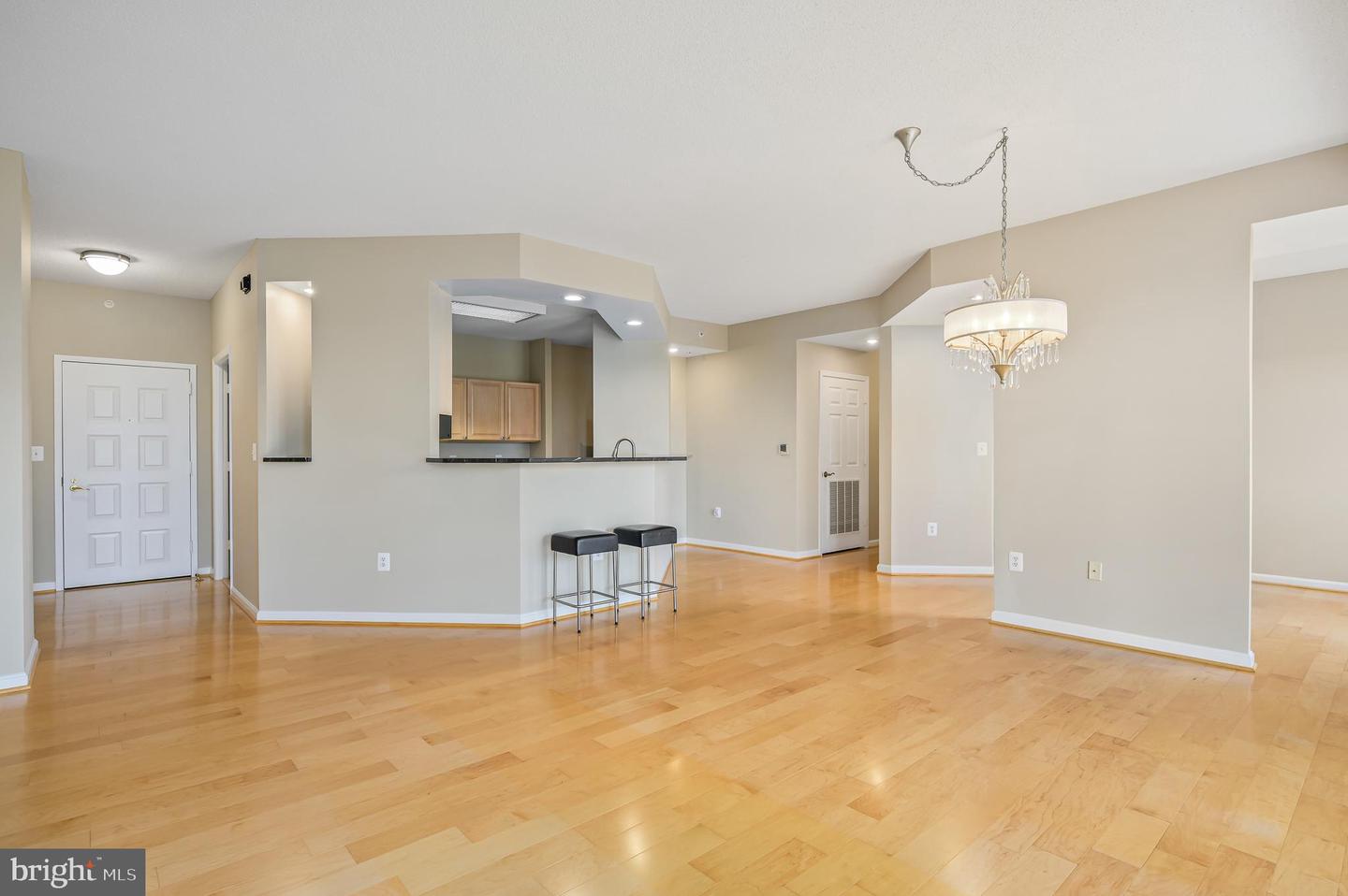 19355 CYPRESS RIDGE TER #720, LEESBURG, Virginia 20176, 3 Bedrooms Bedrooms, ,2 BathroomsBathrooms,Residential,For sale,19355 CYPRESS RIDGE TER #720,VALO2094838 MLS # VALO2094838
