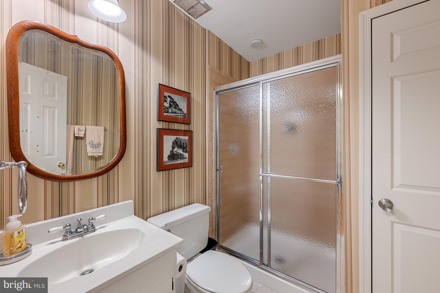 4360 WESTOVER PL NW, WASHINGTON, District Of Columbia 20016, 3 Bedrooms Bedrooms, ,3 BathroomsBathrooms,Residential,For sale,4360 WESTOVER PL NW,DCDC2197432 MLS # DCDC2197432
