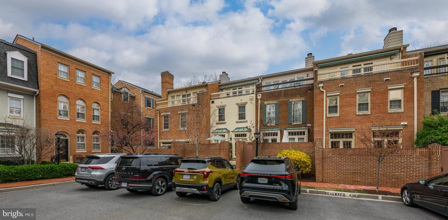 4360 WESTOVER PL NW, WASHINGTON, District Of Columbia 20016, 3 Bedrooms Bedrooms, ,3 BathroomsBathrooms,Residential,For sale,4360 WESTOVER PL NW,DCDC2197432 MLS # DCDC2197432