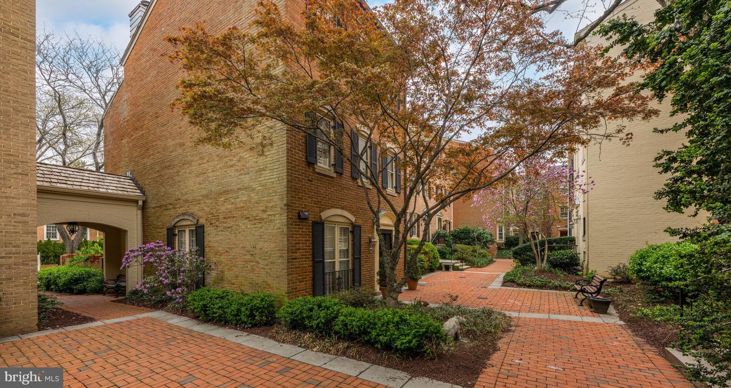 4360 WESTOVER PL NW, WASHINGTON, District Of Columbia 20016, 3 Bedrooms Bedrooms, ,3 BathroomsBathrooms,Residential,For sale,4360 WESTOVER PL NW,DCDC2197432 MLS # DCDC2197432