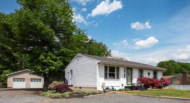 9298 FLETCHERS CHAPEL RD, KING GEORGE, Virginia 22485, 3 Bedrooms Bedrooms, ,2 BathroomsBathrooms,Residential,For sale,9298 FLETCHERS CHAPEL RD,VAKG2006328 MLS # VAKG2006328