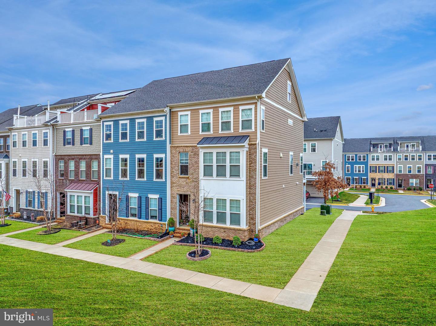 1579 MEADOWLARK GLEN RD, DUMFRIES, Virginia 22026, 4 Bedrooms Bedrooms, ,3 BathroomsBathrooms,Residential,For sale,1579 MEADOWLARK GLEN RD,VAPW2093282 MLS # VAPW2093282