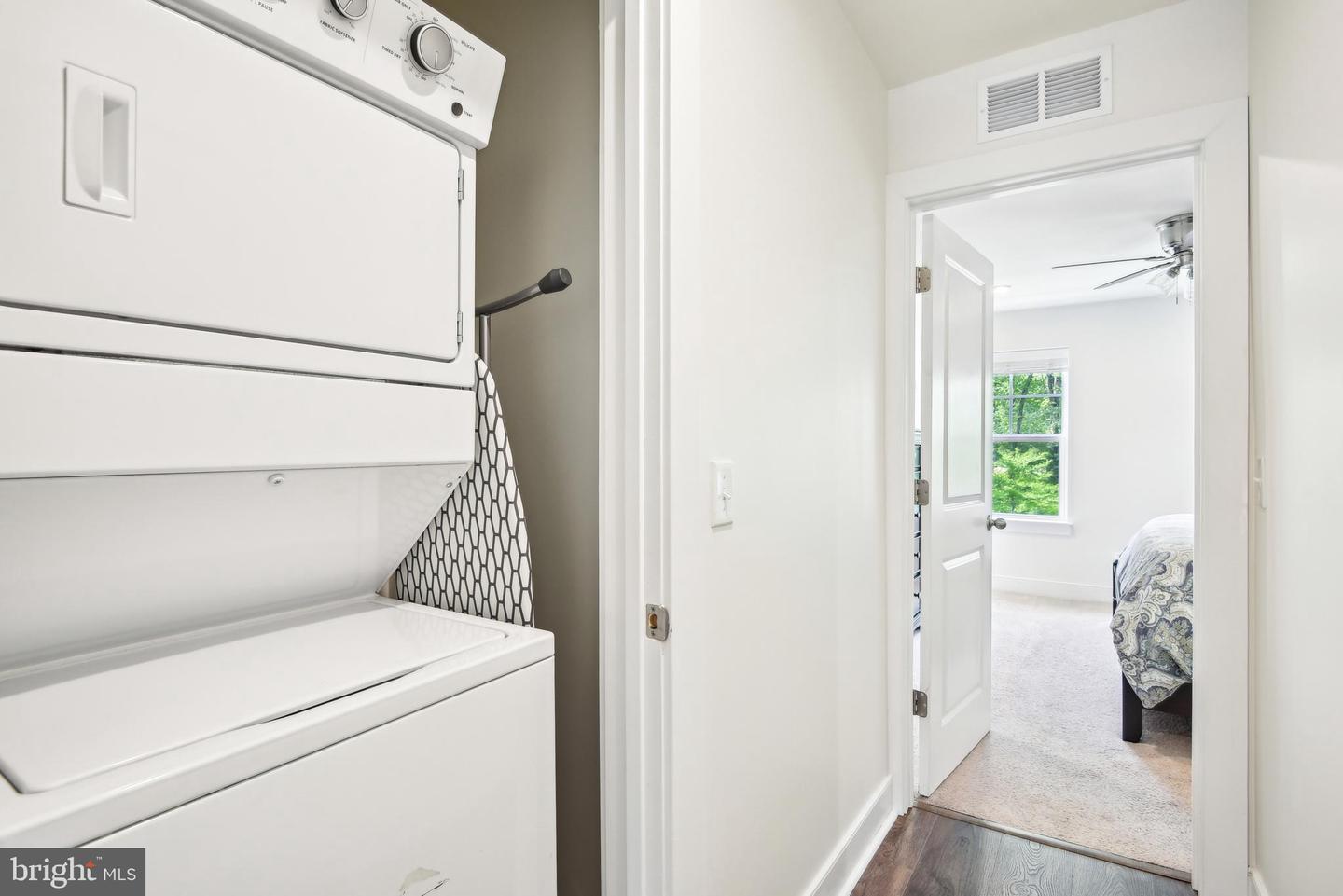 1579 MEADOWLARK GLEN RD, DUMFRIES, Virginia 22026, 4 Bedrooms Bedrooms, ,3 BathroomsBathrooms,Residential,For sale,1579 MEADOWLARK GLEN RD,VAPW2093282 MLS # VAPW2093282