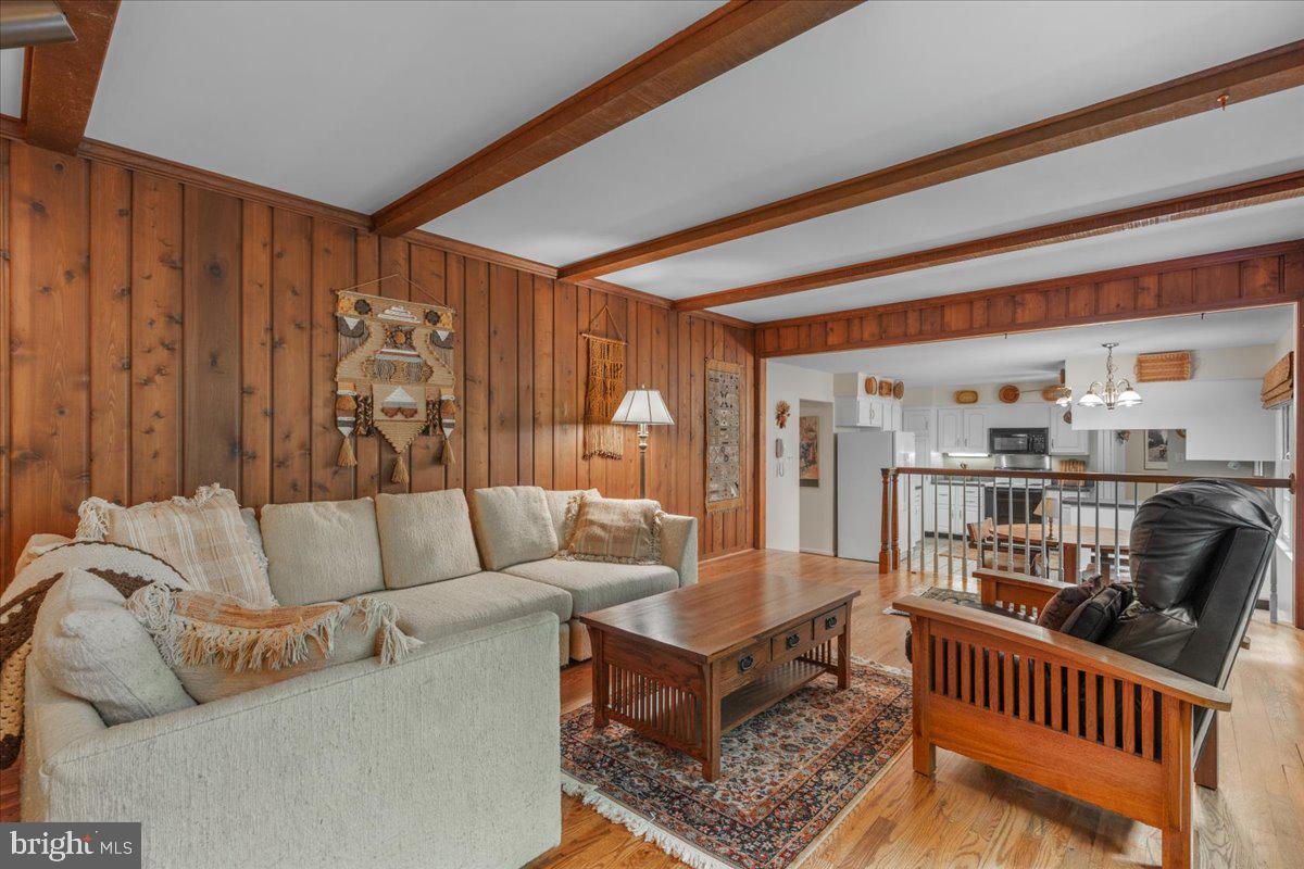 8212 CHIVALRY RD, ANNANDALE, Virginia 22003, 4 Bedrooms Bedrooms, ,2 BathroomsBathrooms,Residential,For sale,8212 CHIVALRY RD,VAFX2237006 MLS # VAFX2237006