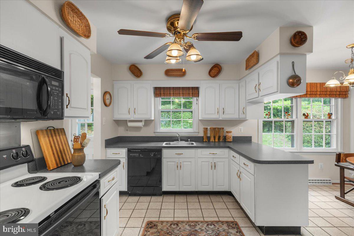 8212 CHIVALRY RD, ANNANDALE, Virginia 22003, 4 Bedrooms Bedrooms, ,2 BathroomsBathrooms,Residential,For sale,8212 CHIVALRY RD,VAFX2237006 MLS # VAFX2237006