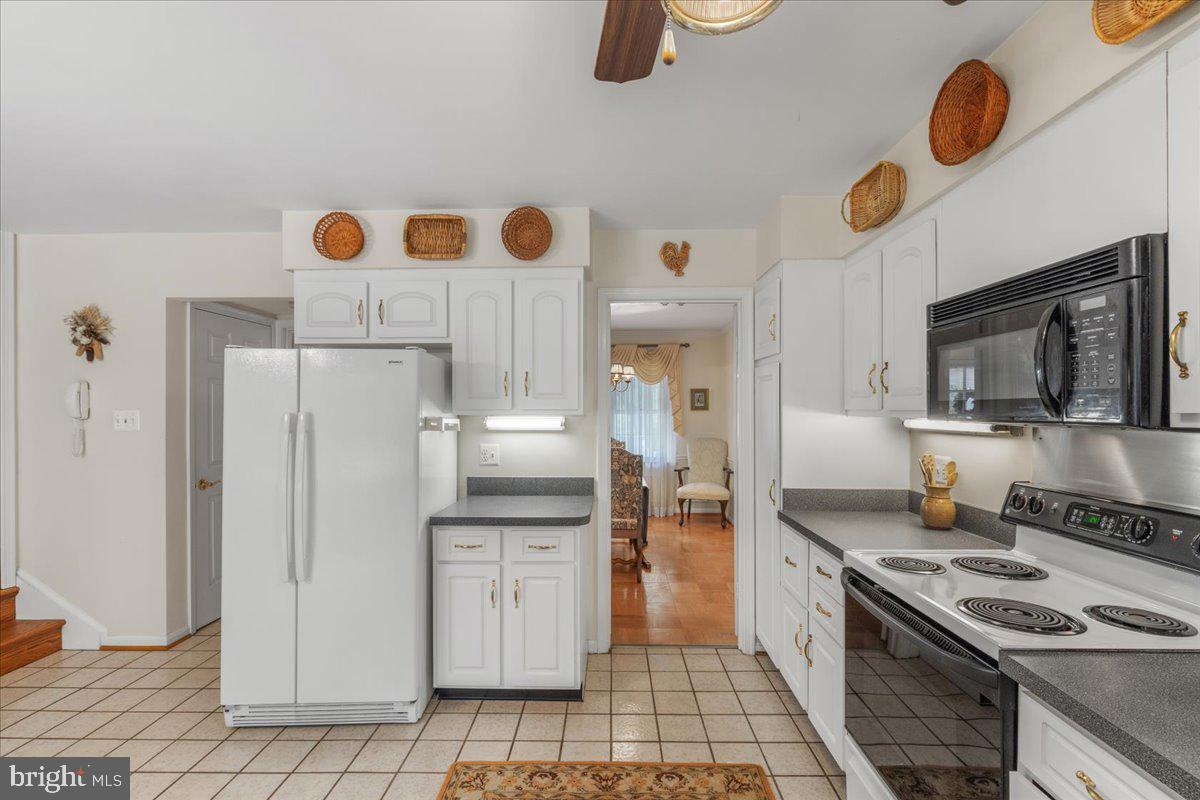 8212 CHIVALRY RD, ANNANDALE, Virginia 22003, 4 Bedrooms Bedrooms, ,2 BathroomsBathrooms,Residential,For sale,8212 CHIVALRY RD,VAFX2237006 MLS # VAFX2237006