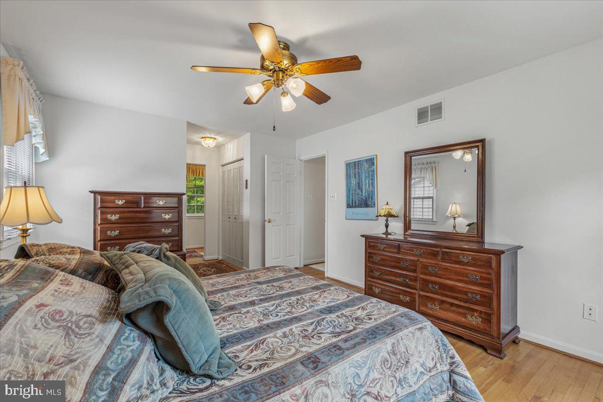 8212 CHIVALRY RD, ANNANDALE, Virginia 22003, 4 Bedrooms Bedrooms, ,2 BathroomsBathrooms,Residential,For sale,8212 CHIVALRY RD,VAFX2237006 MLS # VAFX2237006