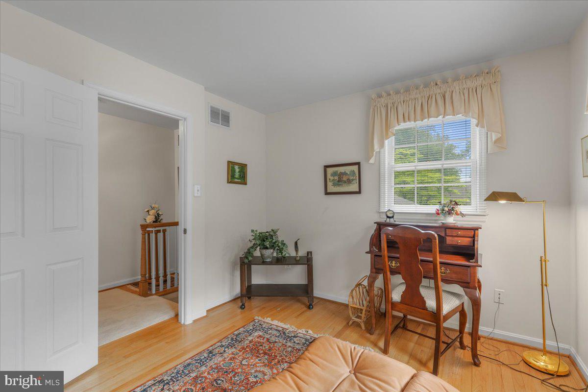 8212 CHIVALRY RD, ANNANDALE, Virginia 22003, 4 Bedrooms Bedrooms, ,2 BathroomsBathrooms,Residential,For sale,8212 CHIVALRY RD,VAFX2237006 MLS # VAFX2237006