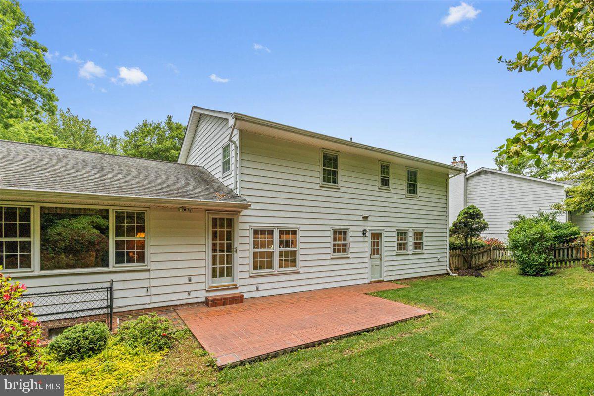 8212 CHIVALRY RD, ANNANDALE, Virginia 22003, 4 Bedrooms Bedrooms, ,2 BathroomsBathrooms,Residential,For sale,8212 CHIVALRY RD,VAFX2237006 MLS # VAFX2237006