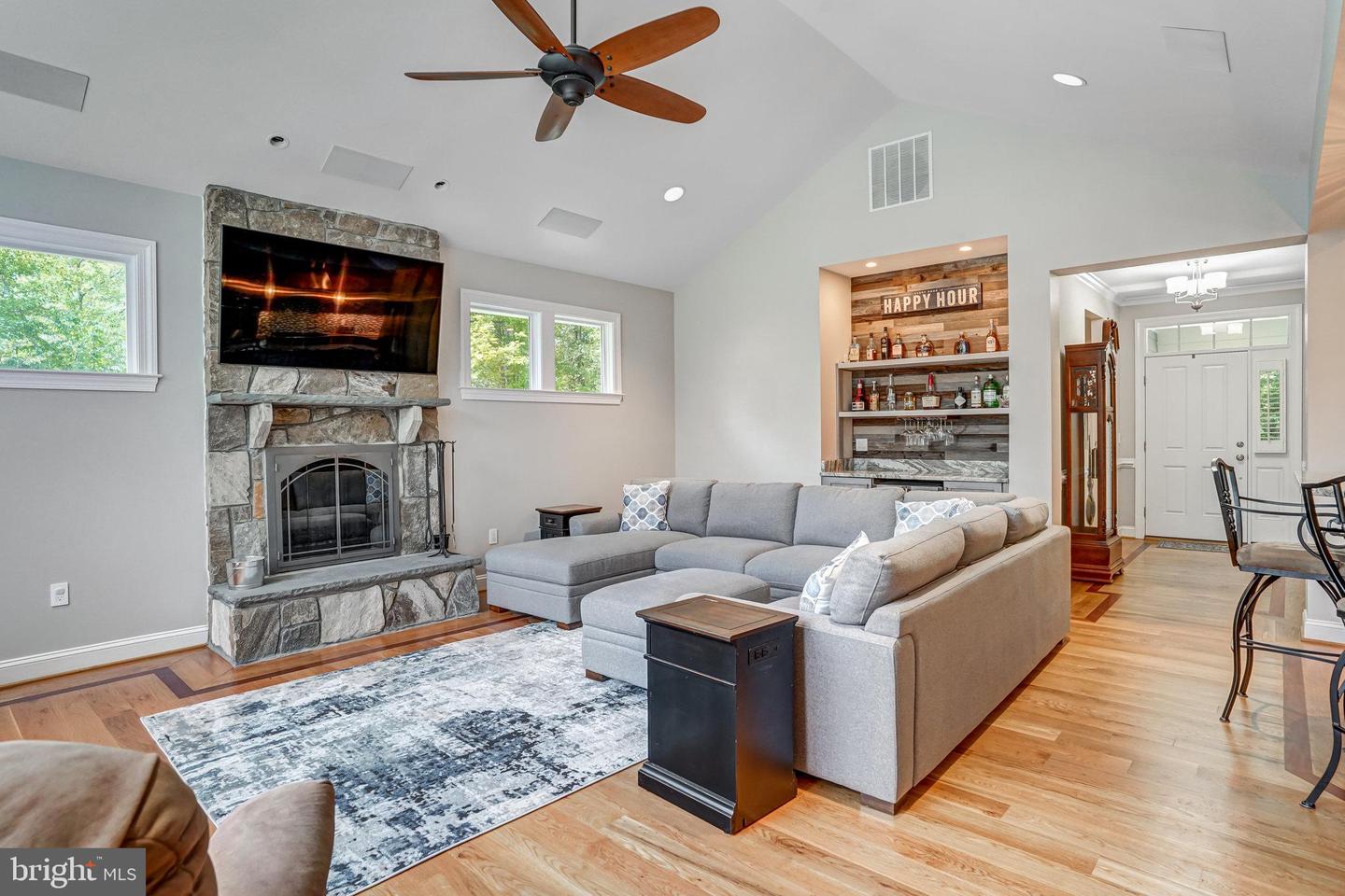 10935 RAVENWOOD DR, MANASSAS, Virginia 20111, 3 Bedrooms Bedrooms, ,3 BathroomsBathrooms,Residential,For sale,10935 RAVENWOOD DR,VAPW2093296 MLS # VAPW2093296