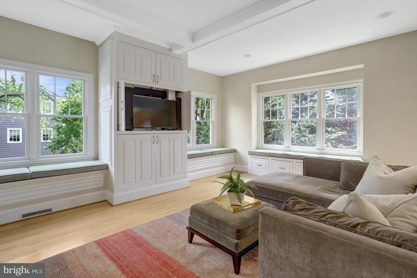 3002 2ND ST N, ARLINGTON, Virginia 22201, 4 Bedrooms Bedrooms, ,5 BathroomsBathrooms,Residential,For sale,3002 2ND ST N,VAAR2056712 MLS # VAAR2056712