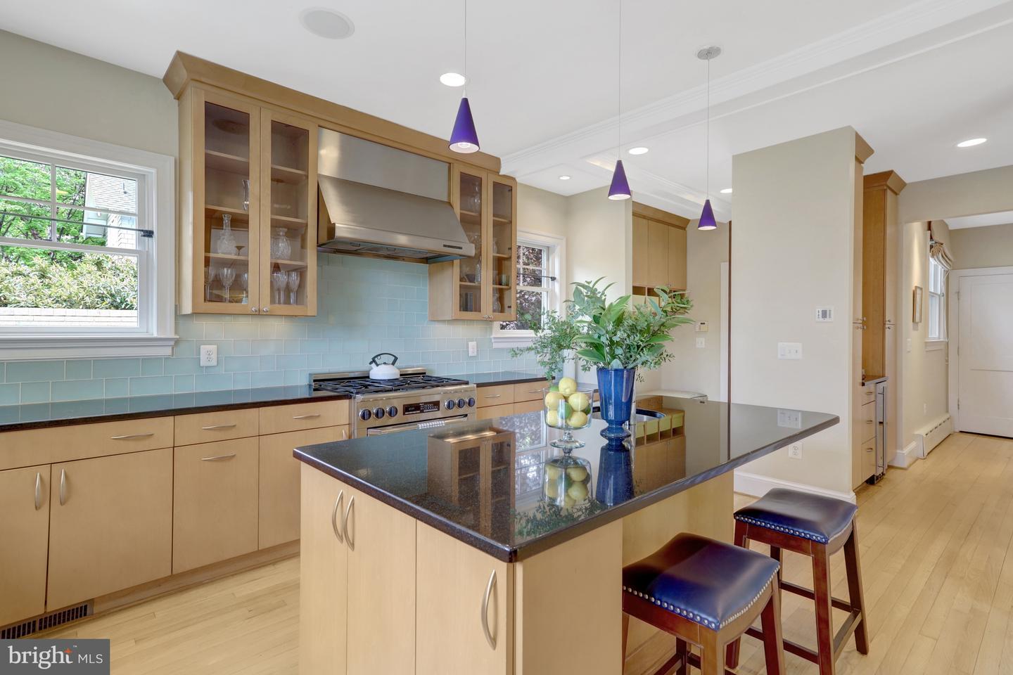 3002 2ND ST N, ARLINGTON, Virginia 22201, 4 Bedrooms Bedrooms, ,5 BathroomsBathrooms,Residential,For sale,3002 2ND ST N,VAAR2056712 MLS # VAAR2056712