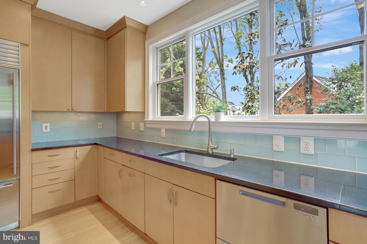 3002 2ND ST N, ARLINGTON, Virginia 22201, 4 Bedrooms Bedrooms, ,5 BathroomsBathrooms,Residential,For sale,3002 2ND ST N,VAAR2056712 MLS # VAAR2056712