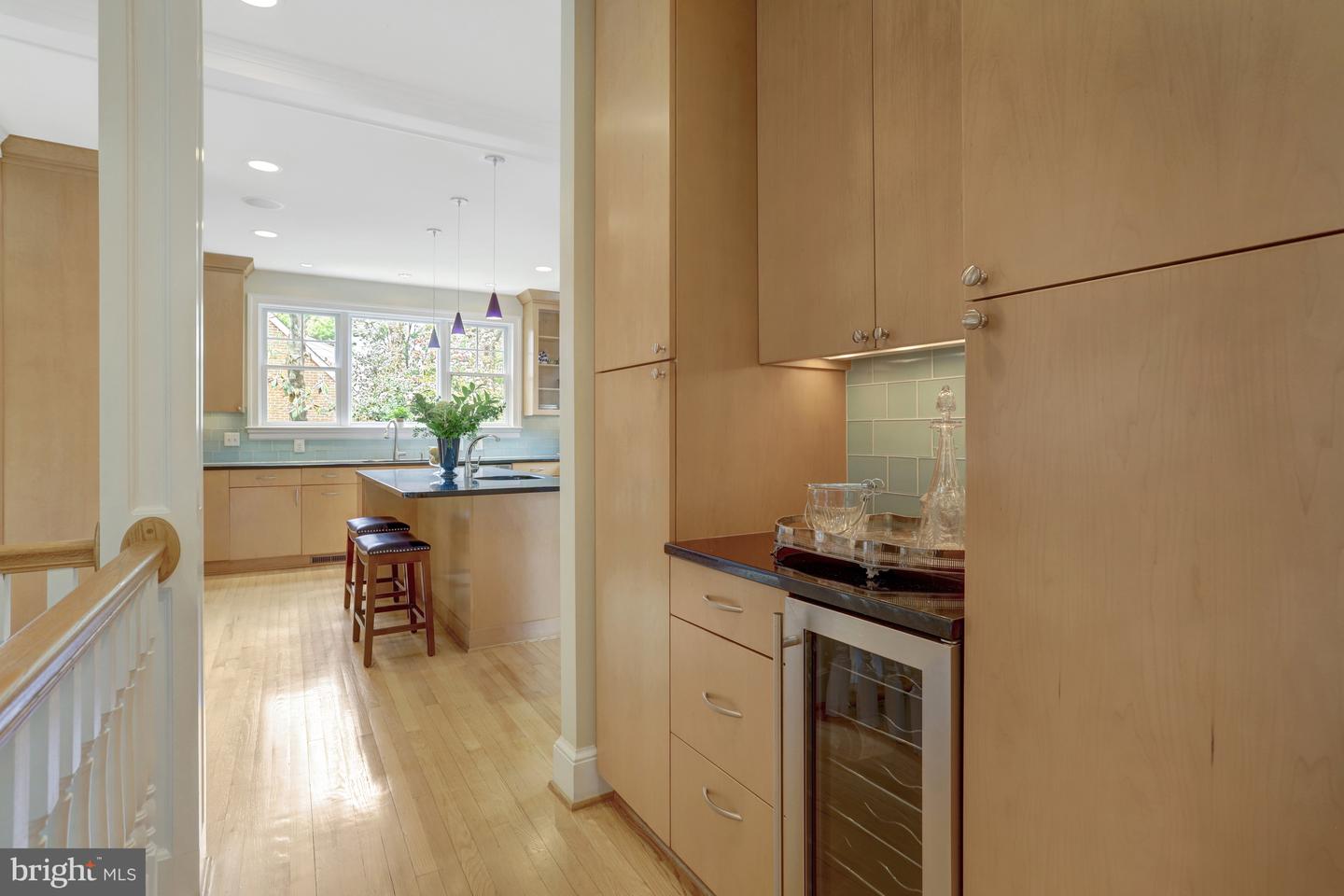 3002 2ND ST N, ARLINGTON, Virginia 22201, 4 Bedrooms Bedrooms, ,5 BathroomsBathrooms,Residential,For sale,3002 2ND ST N,VAAR2056712 MLS # VAAR2056712